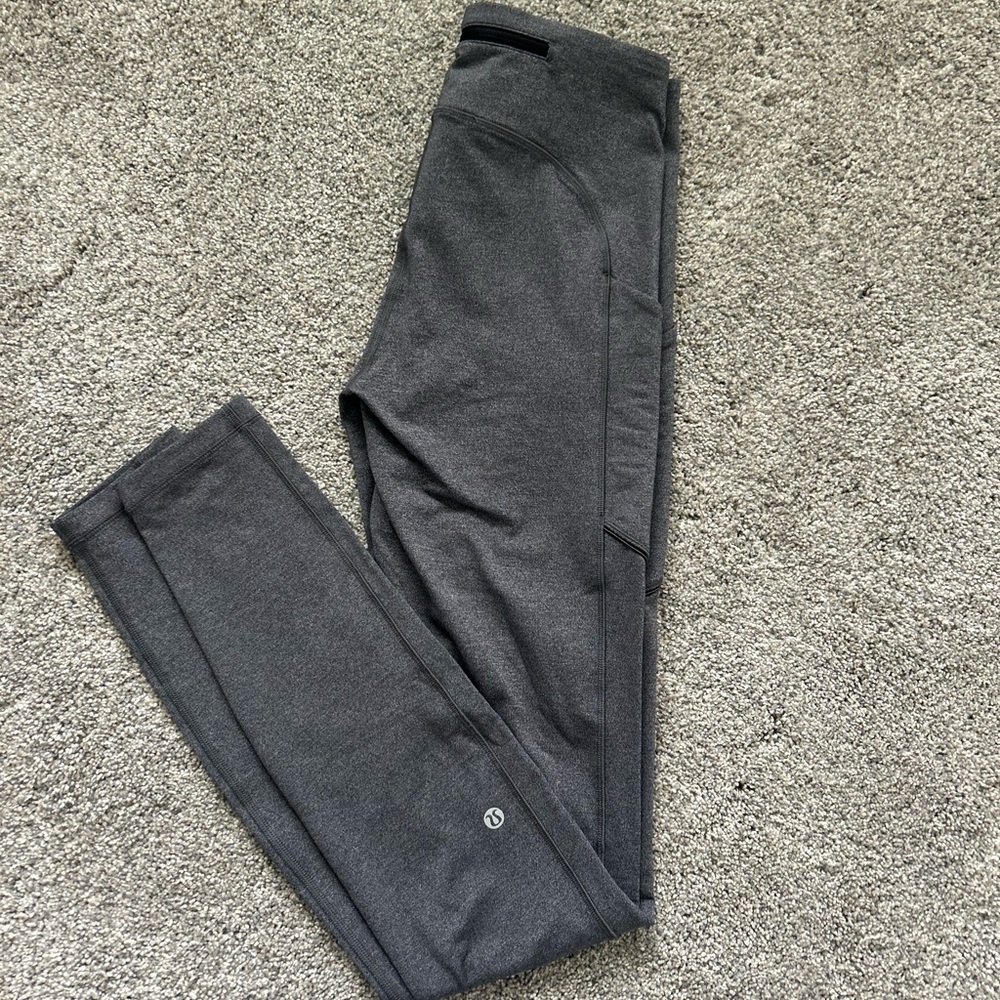 Lululemon grey leggings with pockets